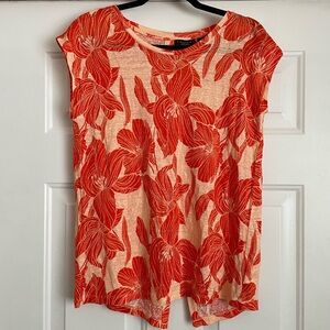 Tahari Red and Cream Floral Short Sleeve Top, Sz Medium